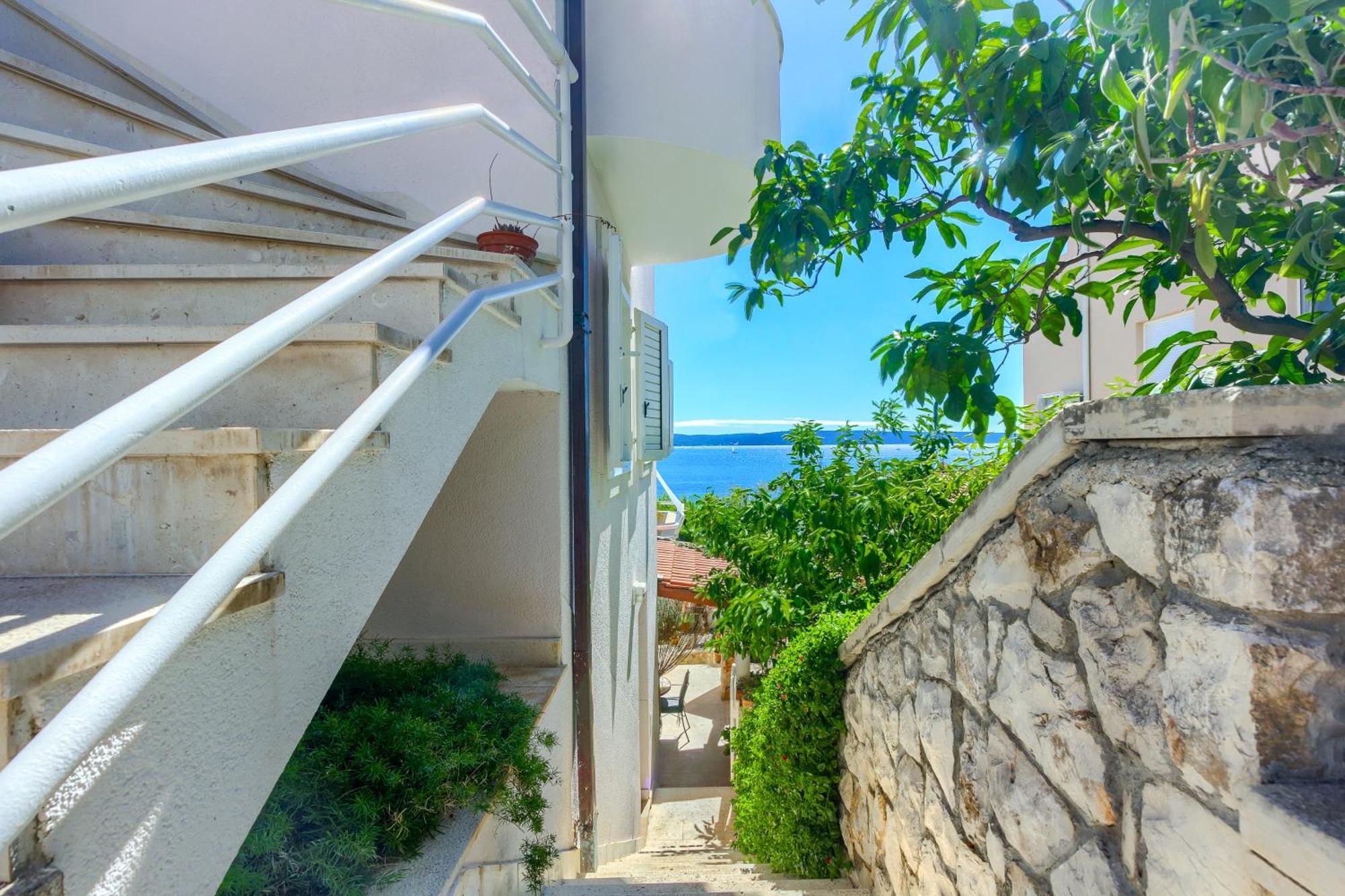 Apartments Meri Trogir Exteriör bild