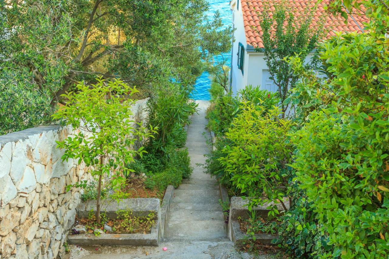 Apartments Meri Trogir Exteriör bild